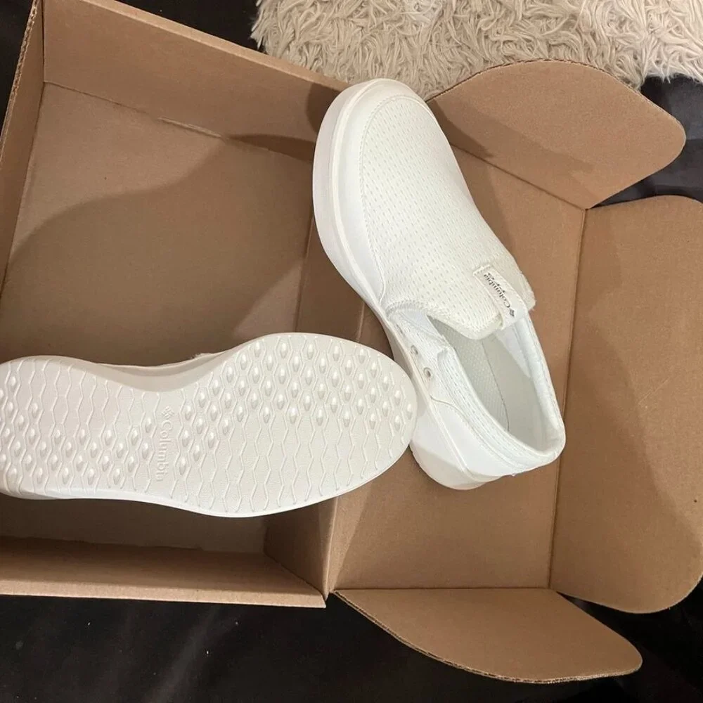 NIB Columbia Women’s Boatside Breathe PFG Slip-On Sea Salt/Cloud Grey, Size 8W